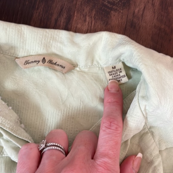 Mens Tommy Bahamas button up collard shirt - Picture 2 of 5